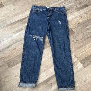 Abercrombie and Fitch mom jeans